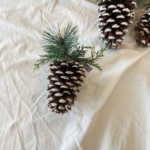 9 -5” Christmas Plastic Pinecones Ornaments Frosted Greenery Berry Ribbon EUC - Picture 3 of 4